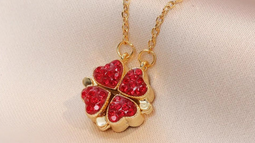 ⭐Collier Trèfle de Cœurs – Or Rouge | Bijou Porte-Bonheur