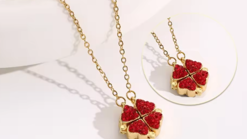 ⭐Collier Trèfle de Cœurs – Or Rouge | Bijou Porte-Bonheur